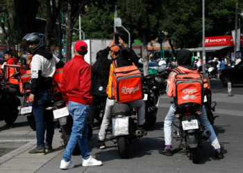 Choferes de plataformas exigen seguridad en Sinaloa; Rocha Moya dice que es falso