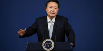 La oposición de Corea del Sur presenta una moción para destituir a Yoon