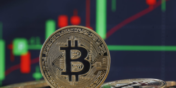 Bitcoin supera los 100,000 dólares por primera vez