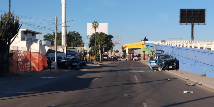 Atacan a policías estatales cerca del Aeropuerto Internacional de Culiacán