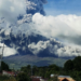 VIDEO: Más de 87 mil personas son evacuadas debido a la impactante erupción del volcán Kanlaon