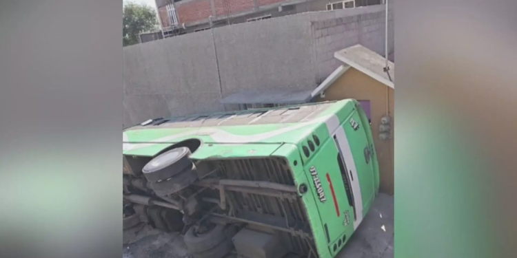 VIDEO: Impactante accidente en Tlalnepantla deja más de 20 heridos
