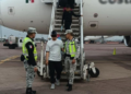 La esposa del individuo que intentó desviar un avión revela sus motivos, se disculpa y hace un llamado desesperado