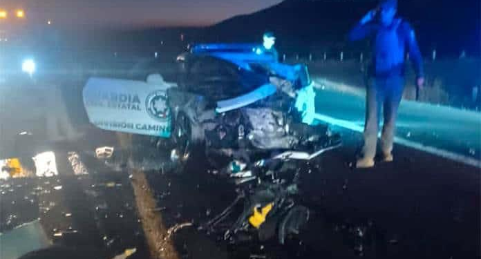 Impactante accidente vial deja a dos policías heridos