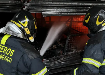 VIDEO: Incendio en almacén de la Benito Juárez deja cuatro muertos