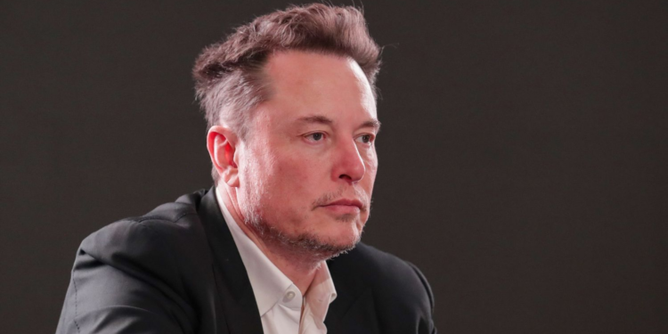 Patrimonio neto de Elon Musk supera 400 mil mdd, según la lista Forbes