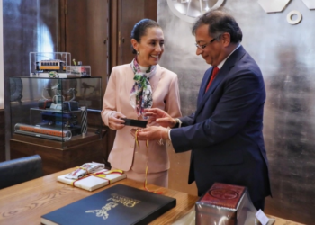 Sheinbaum recibe a Gustavo Petro, presidente de Colombia, en Palacio Nacional