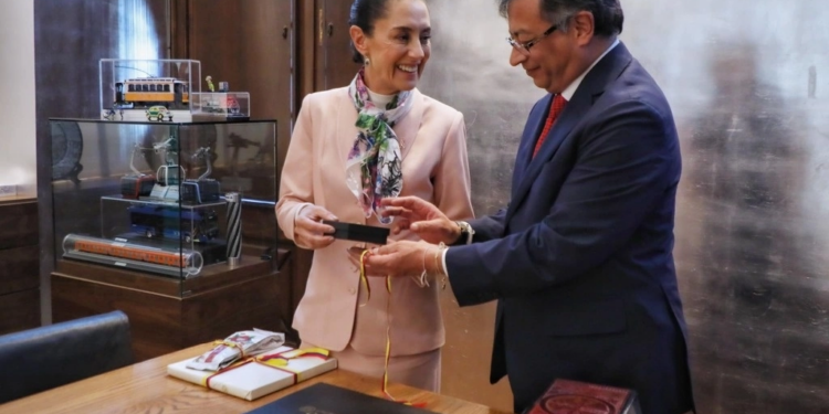 Sheinbaum recibe a Gustavo Petro, presidente de Colombia, en Palacio Nacional