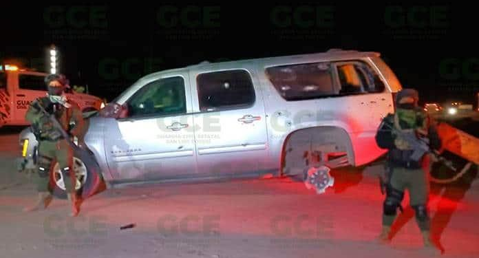 Tras un tiroteo, las autoridades confiscan el vehículo a los delincuentes