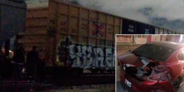 Automóvil trata de vencer al tren y termina impactado en la colonia Progreso