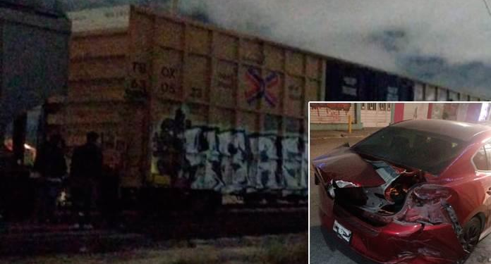 Automóvil trata de vencer al tren y termina impactado en la colonia Progreso