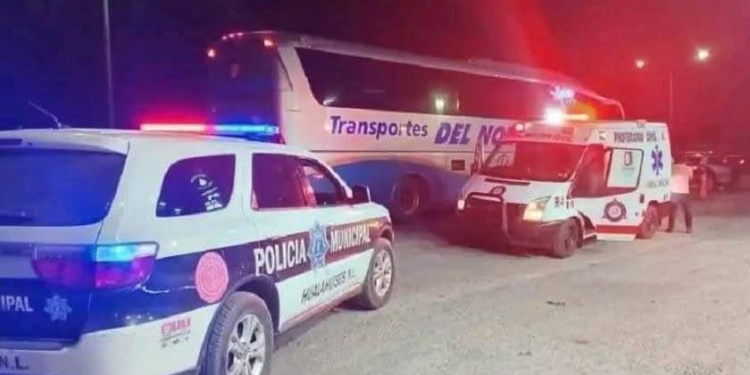 Maestra muere en un autobús mientras volvía de Monterrey