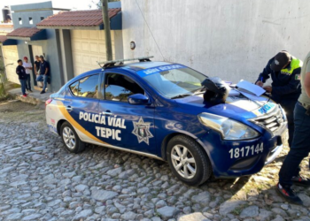 Un individuo resulta atropellado por su propio vehículo en Tepic