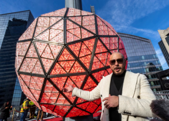 Exponen el diseño renovado de la bola de cristal de Times Square