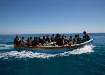 Una niña es la única superviviente de un naufragio en el Mediterráneo con 45 desaparecidos