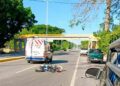 Muere mujer tras choque en moto