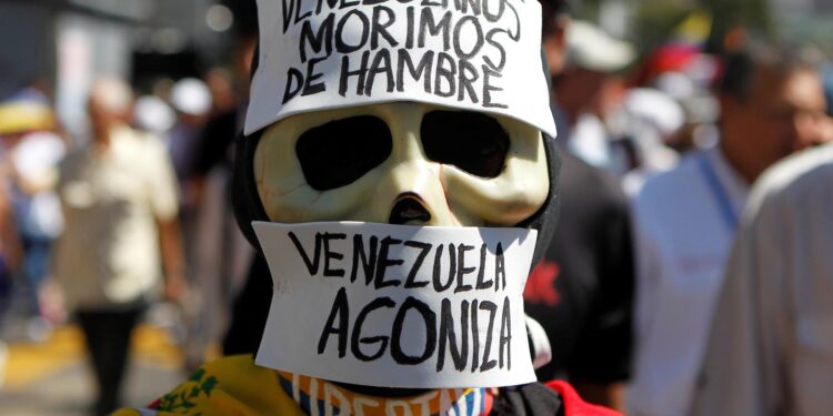 Venezuela: El tirano que se tambalea y “los pacientes impacientes”