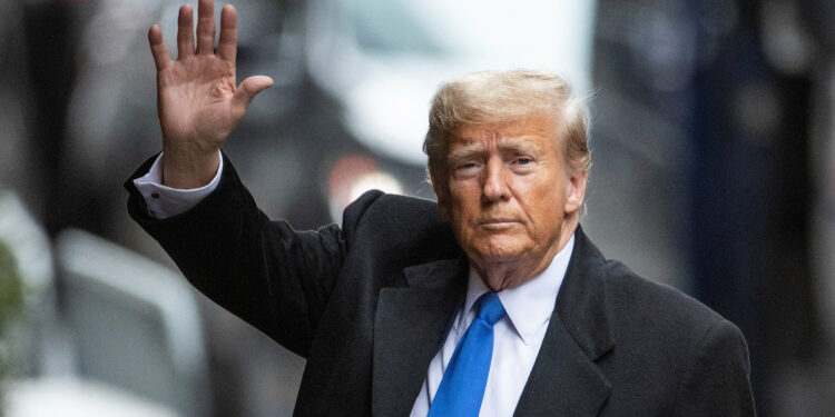 Trump confirma que aplicará aranceles del 25% a México y Canadá