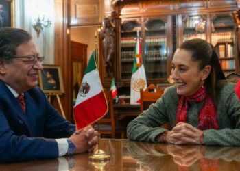 Sheinbaum aplaude el acuerdo entre Trump y Petro; México participará en la reunión de CELAC sobre migración