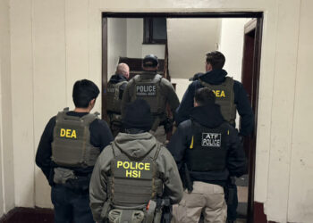 VIDEO | La Policía de Nueva York colabora en redada de inmigración bajo orden del alcalde