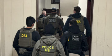 VIDEO | La Policía de Nueva York colabora en redada de inmigración bajo orden del alcalde