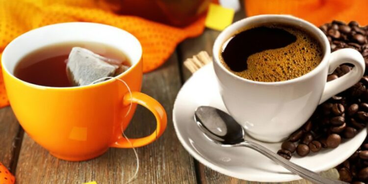 Un estudio sugiere que el té y el café podrían reducir el riesgo de desarrollar ciertos tipos de cáncer