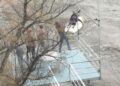 VIDEO | Turistas ponen en riesgo su vida al caer de una canoa en la presa de Mexquitic