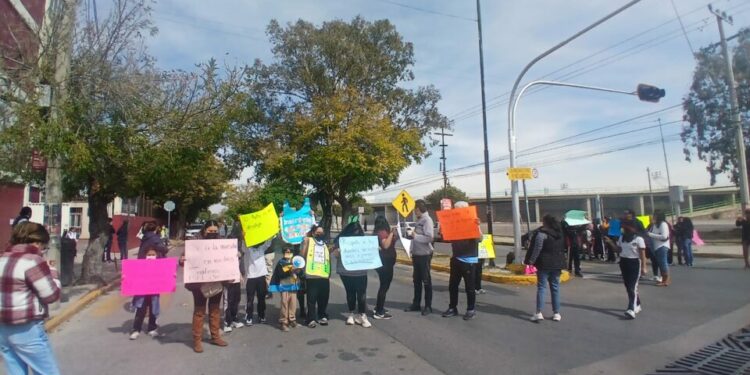 VIDEO| Manifestantes exigen reabrir la ETI 1 y la Tipo 21 de Agosto