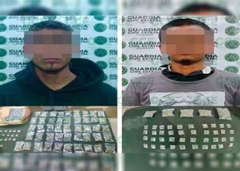Capturan a par de narcos con 111 dosis de droga