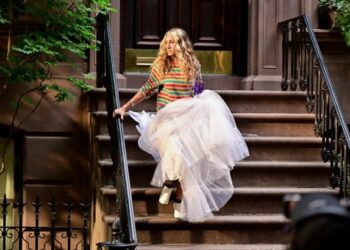 Dueña del icónico edificio de Carrie Bradshaw en ‘Sex and the City’ solicita a los fans que se mantengan alejados