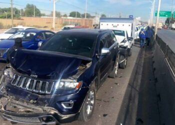 Accidente múltiple en Periférico Oriente provoca grandes daños materiales