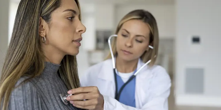 Solo 8% de mexicanos logra cumplir propósitos de año nuevo relacionados con la salud