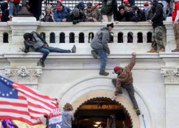 Los indultados por el asalto al Capitolio de EE. UU. expresan su agradecimiento a Trump