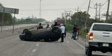 Familia sufre accidente hay tres lesionados