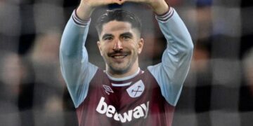 Edson Álvarez supera a Raúl Jiménez en gran partido de Premier League