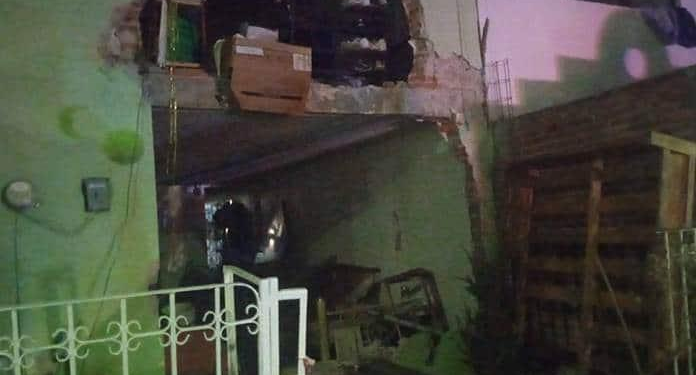 Explosión de tanque de gas en la colonia Llamaradas deja vivienda inhabitable y daños en vehículo
