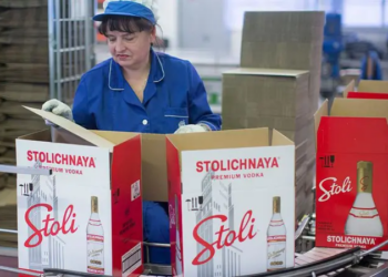 Las empresas de Rusia que vuelven a usar el trueque para esquivar las sanciones por la guerra de Ucrania