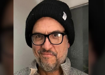 Desaparece poeta mexicano en Inglaterra; La policía lanza alerta de búsqueda