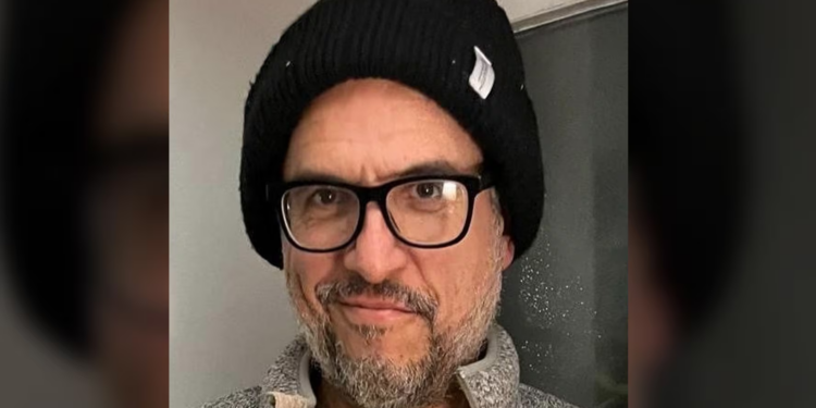Desaparece poeta mexicano en Inglaterra; La policía lanza alerta de búsqueda