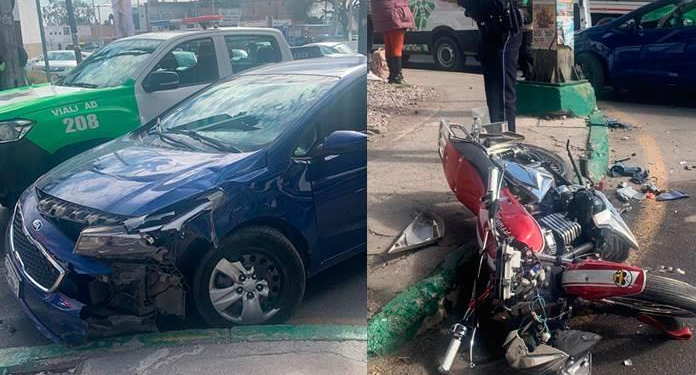 Dos jóvenes motociclistas heridos tras chocar contra un auto en Acceso Norte