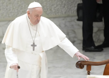 El Papa Francisco se lesiona tras una caída en la Casa Santa Marta