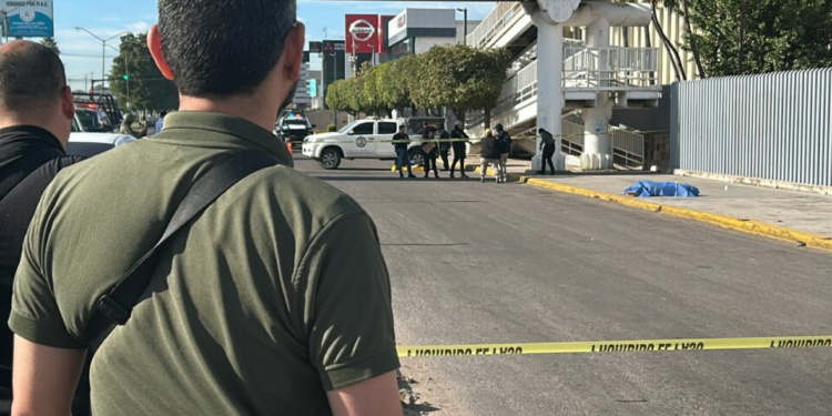 Encuentran el cuerpo de un ex agente de la Fiscalía General de Sinaloa frente al Congreso en plena sesión