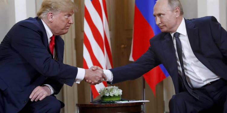 Kremlin dispuesto a organizar reunión entre Putin y Trump, pero sin señales de EE. UU.