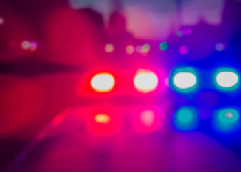 Conductor muere tras choque en el Anillo Periférico Norte; sale despedido del auto y queda en el asfalto