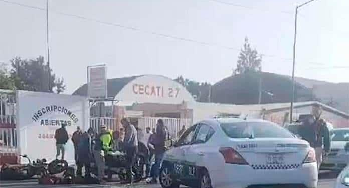 Motociclista herido y daños materiales tras choque desigual en la colonia Himno Nacional