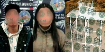 Pareja es detenida robando en una casa
