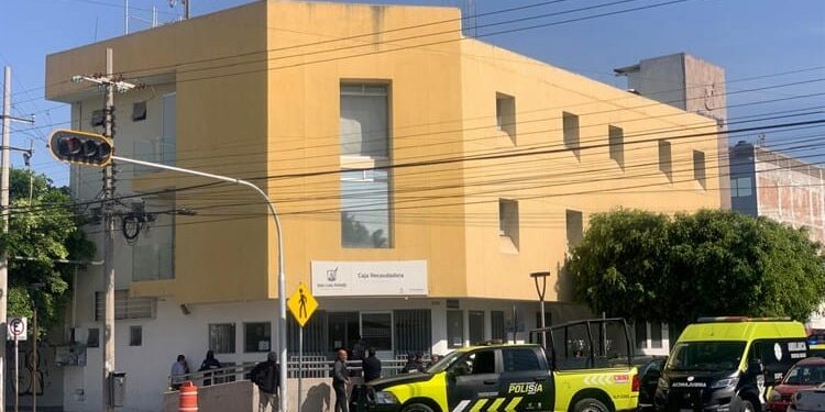 Video | Asalto a mano armada en recaudadora del Ayuntamiento