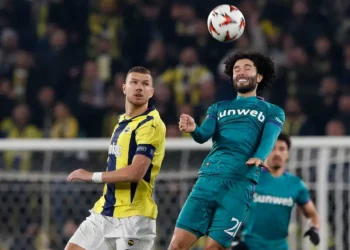 VIDEO: ‘Chino’ Huerta desató polémica en Europa League