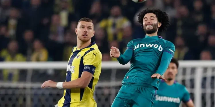 VIDEO: ‘Chino’ Huerta desató polémica en Europa League