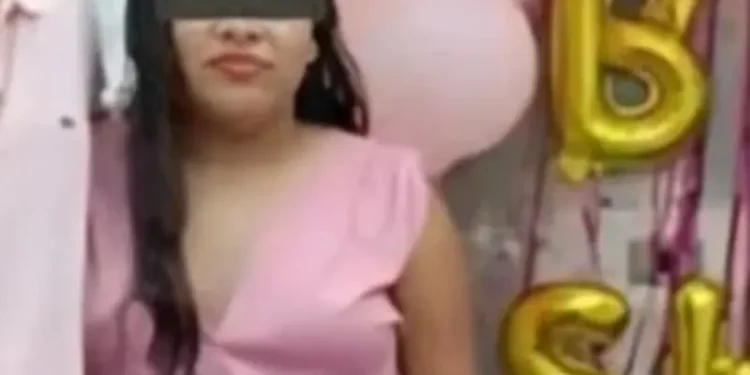 Mujer que fingió embarazo y robo de bebé en NL permanece en libertad